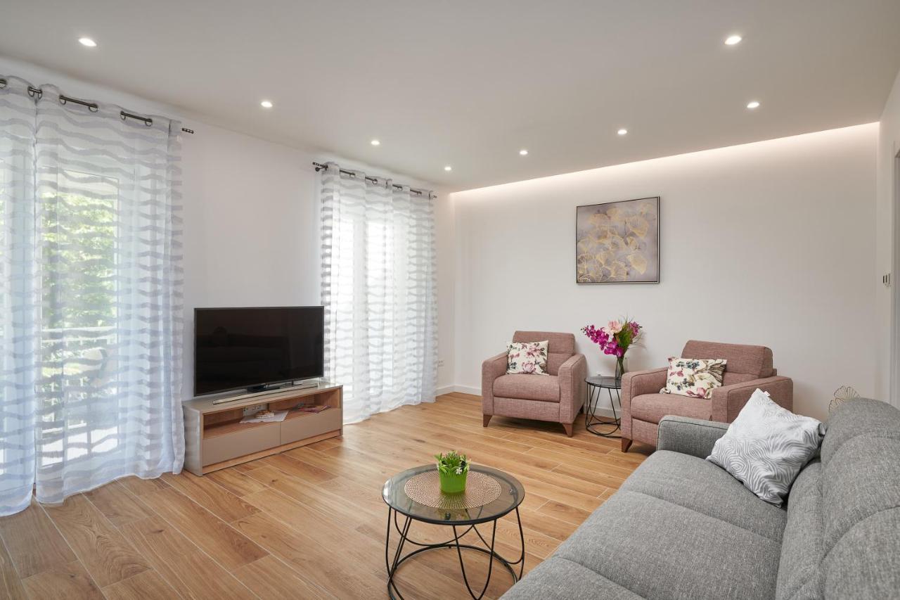 Newly Renovated Apt. Near To Entrance To Old Town Dubrovnik Exteriör bild